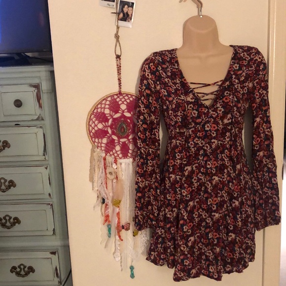 Hollister Dresses & Skirts - Hollister floral long sleeve dress EUC